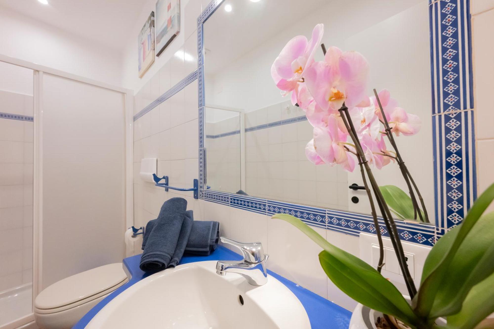46 Santa Marta Appartement Lecco Buitenkant foto