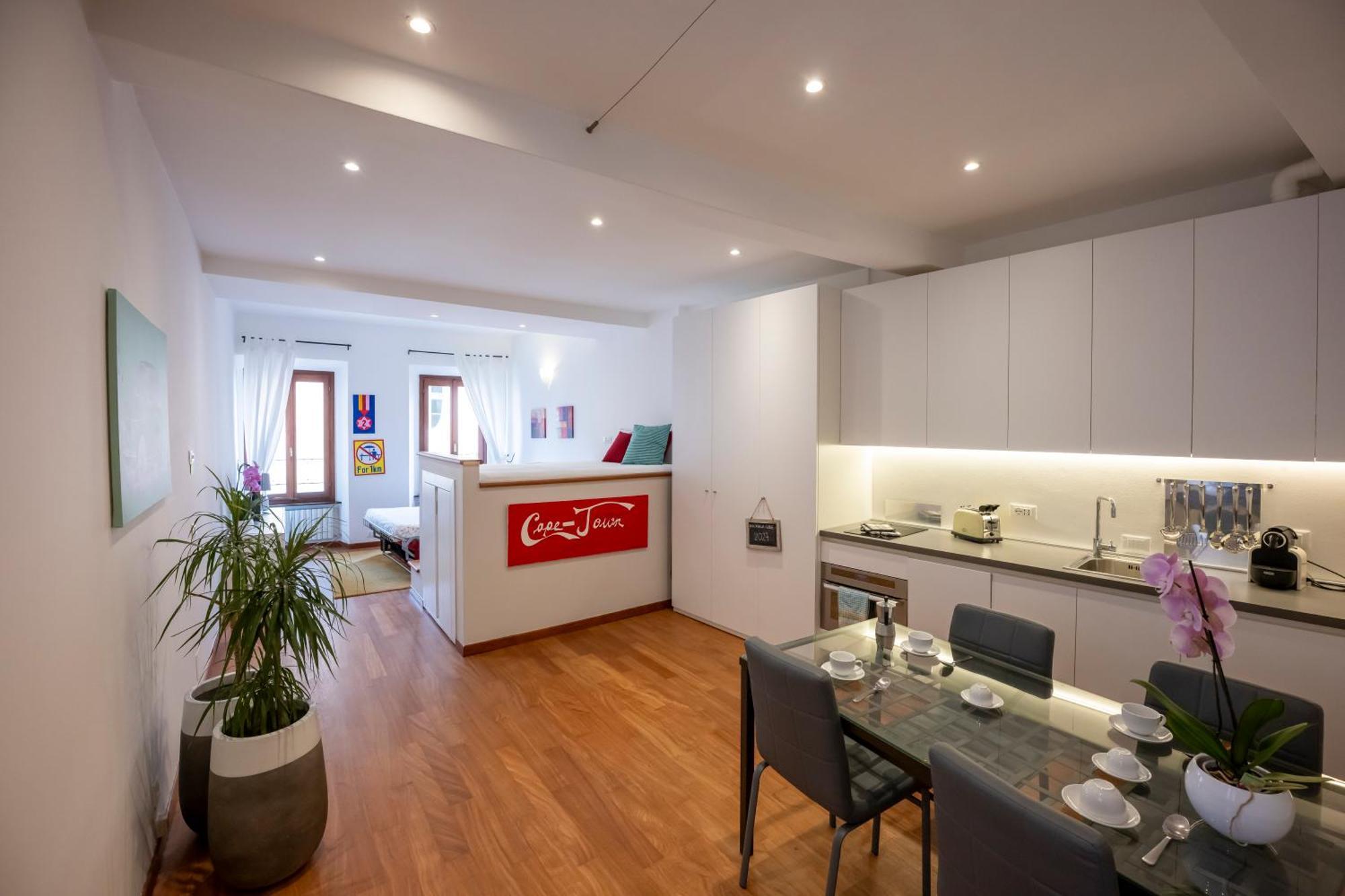 46 Santa Marta Appartement Lecco Buitenkant foto