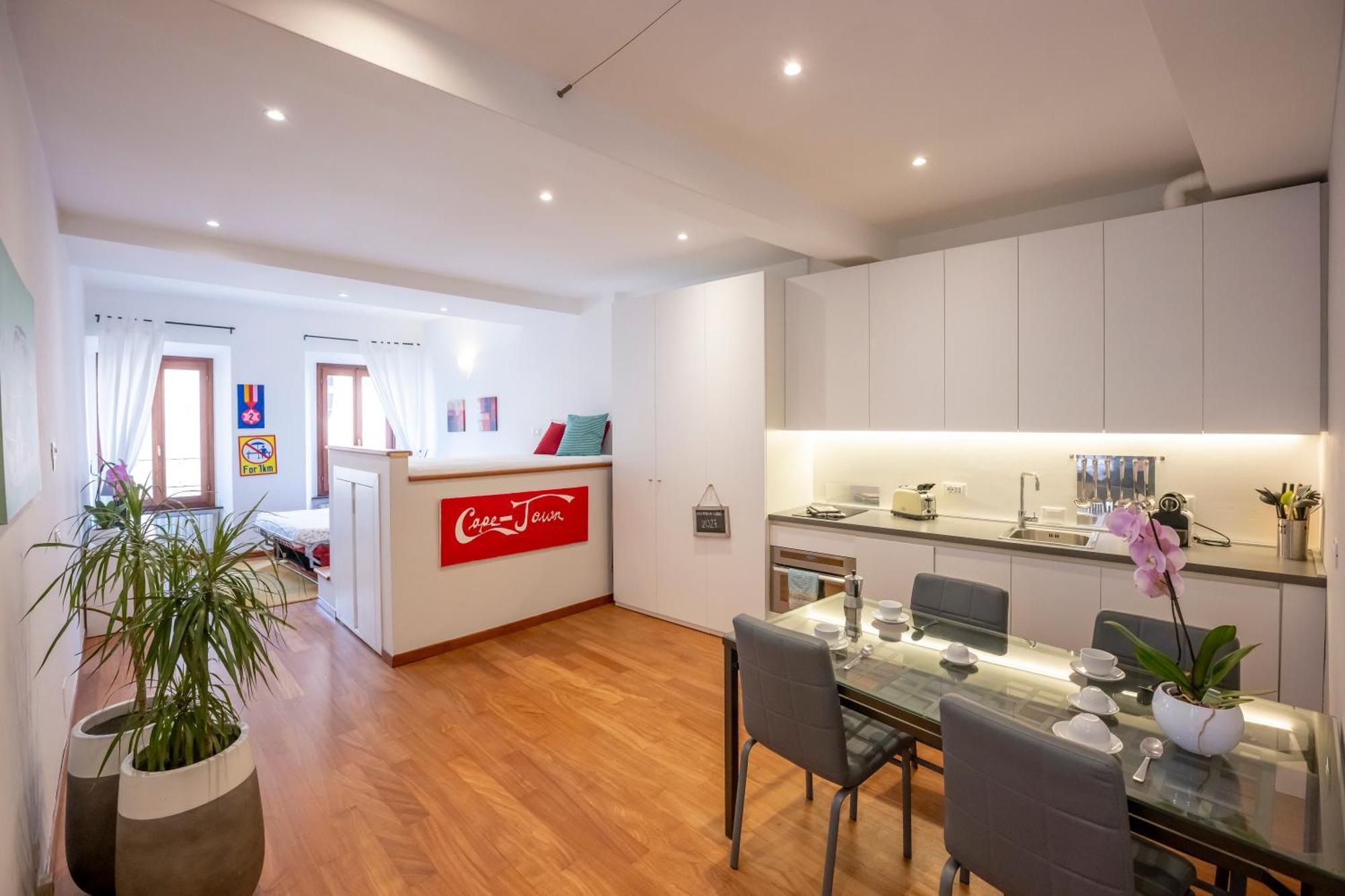 46 Santa Marta Appartement Lecco Buitenkant foto