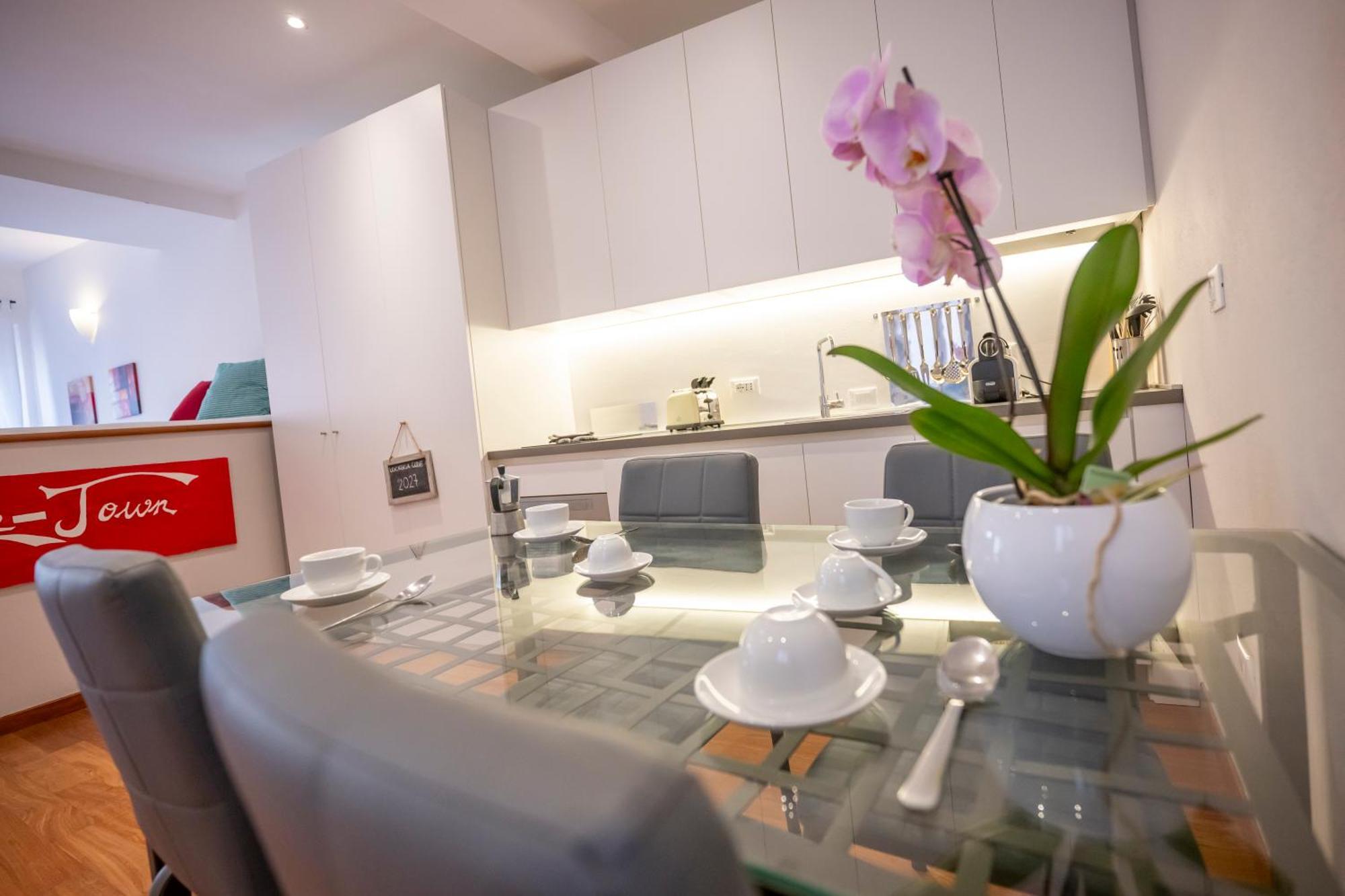 46 Santa Marta Appartement Lecco Buitenkant foto